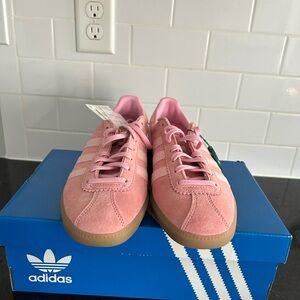 RARE & ADORABLE Bermuda PINK ADIDAS